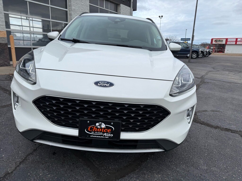 2020 Ford Escape SEL photo 4
