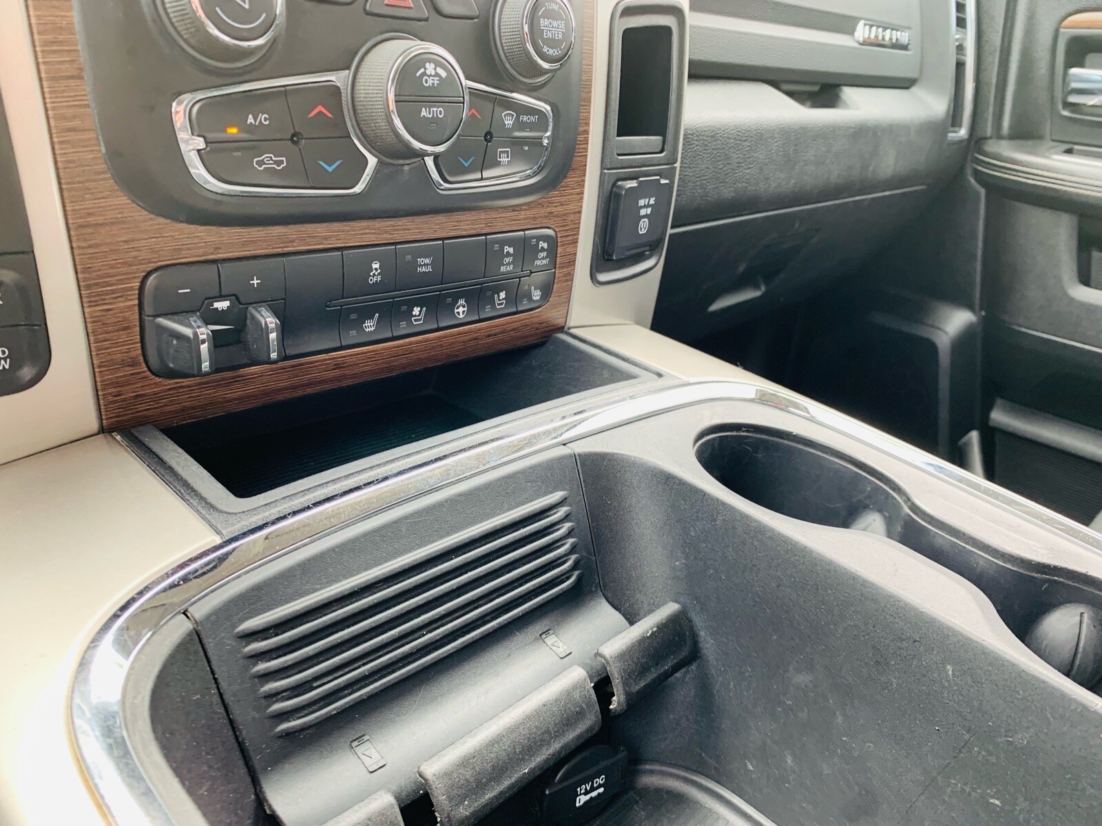 2017 RAM Ram 1500 Pickup Laramie - Photo 27