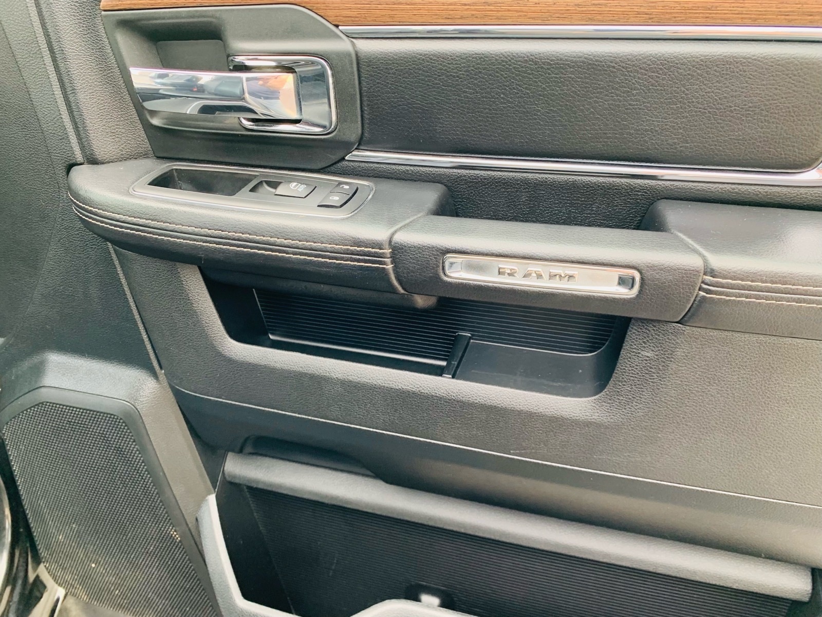 2017 RAM Ram 1500 Pickup Laramie - Photo 23
