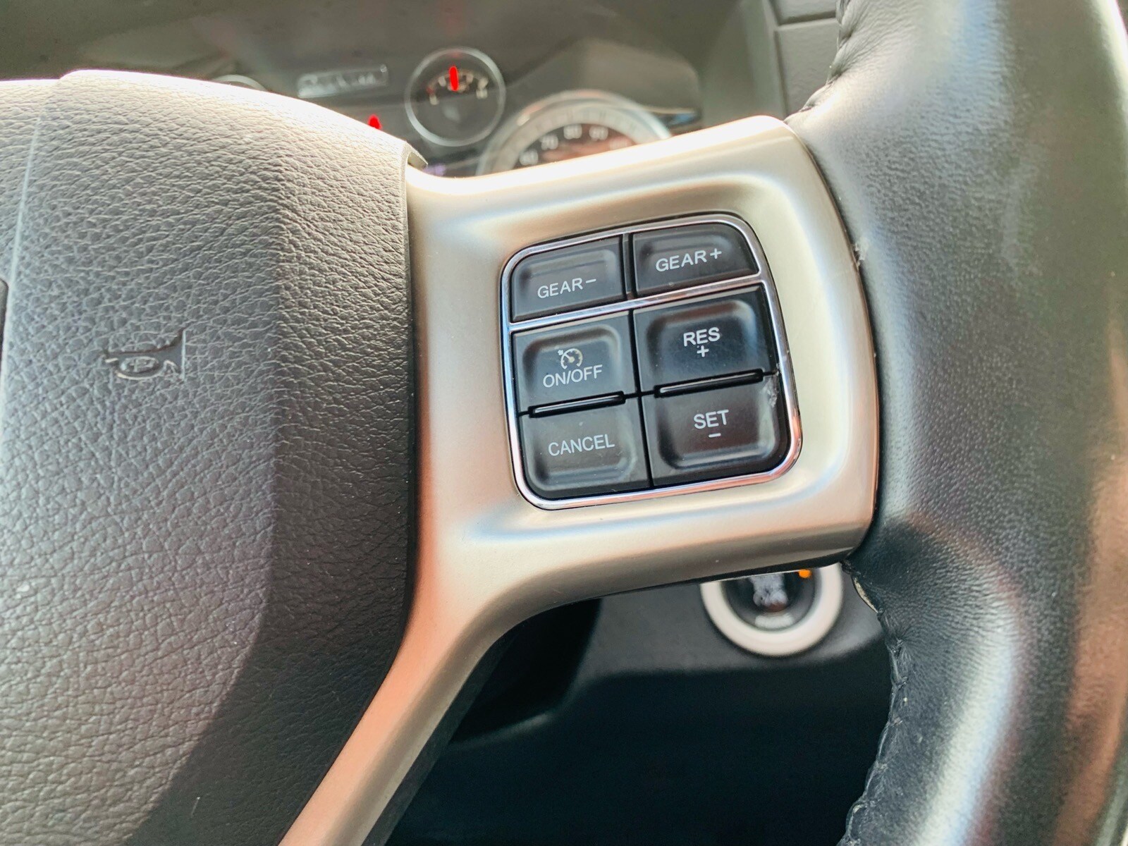 2016 RAM Ram 1500 Pickup Laramie - Photo 28