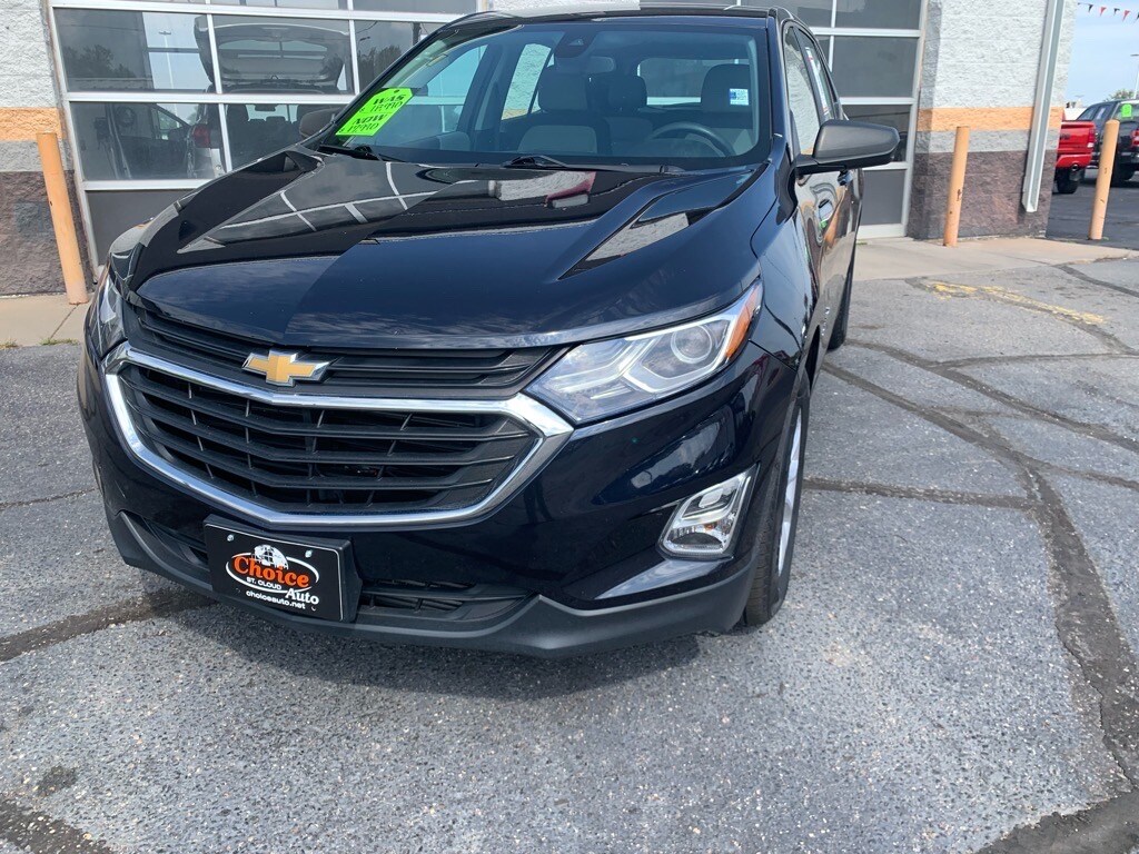2021 Chevrolet Equinox LS photo 2