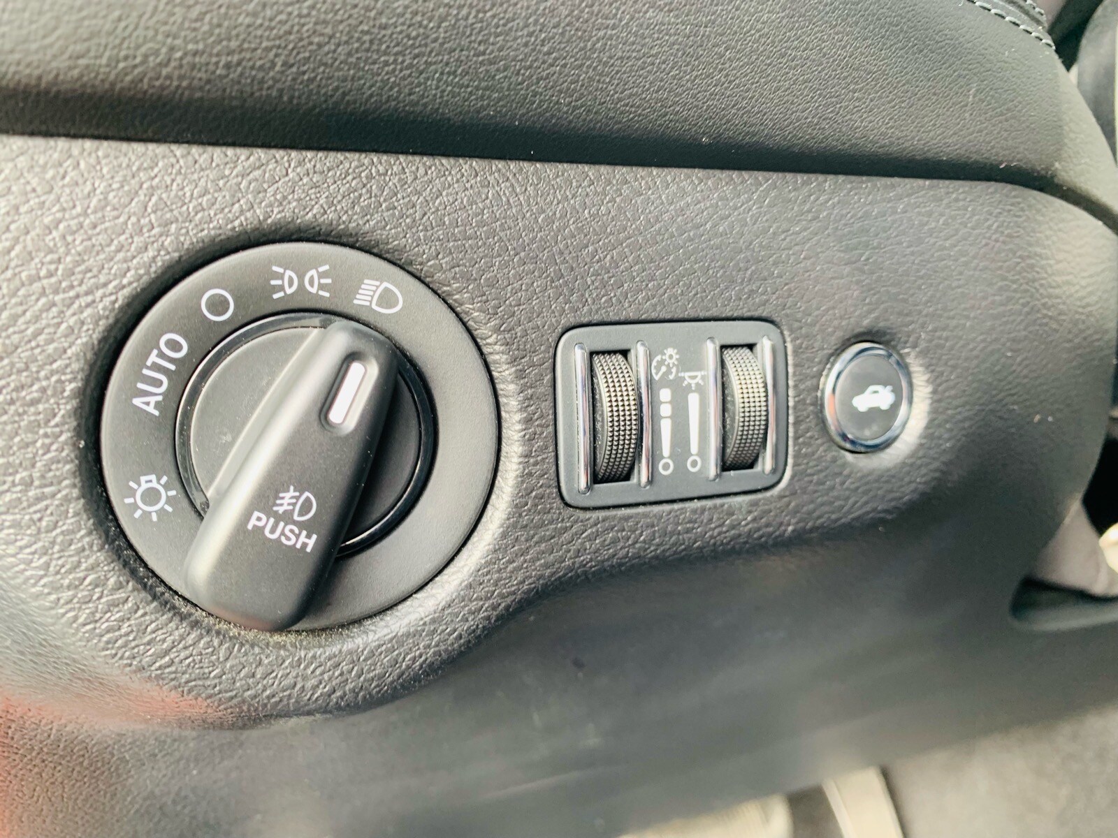 2022 Dodge Challenger GT - Photo 19