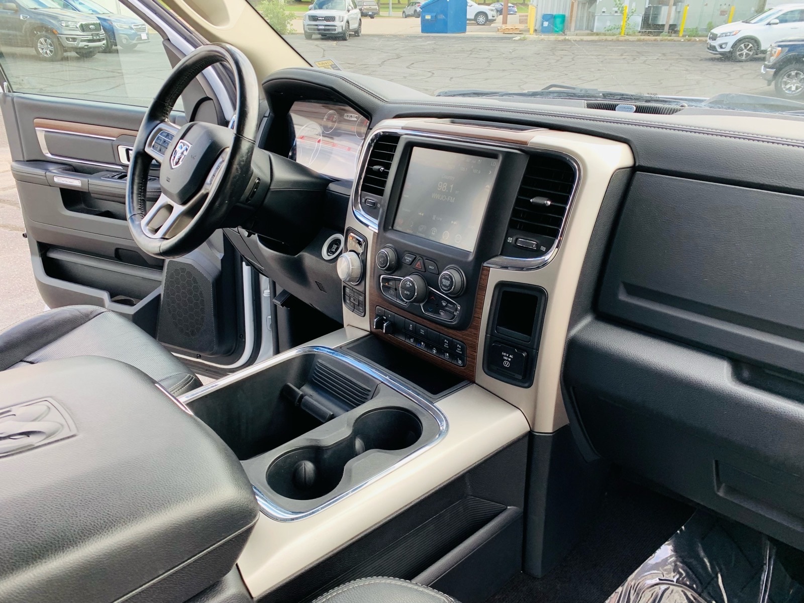 2016 RAM Ram 1500 Pickup Laramie - Photo 21