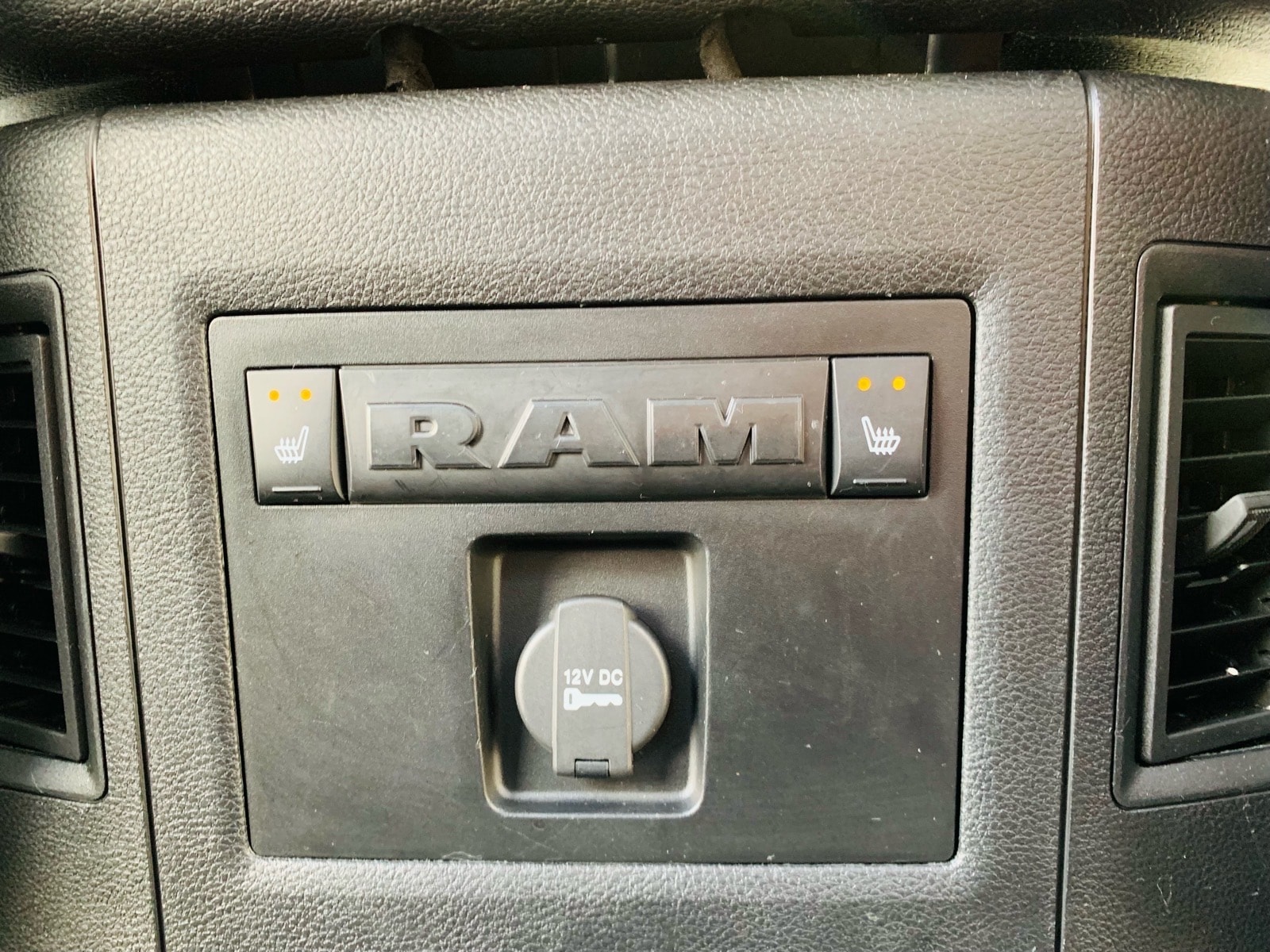 2016 RAM Ram 1500 Pickup Laramie - Photo 25