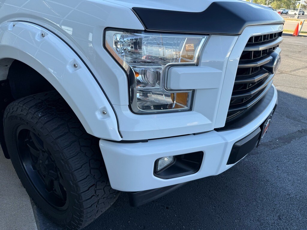 2017 Ford F-150 XLT photo 4