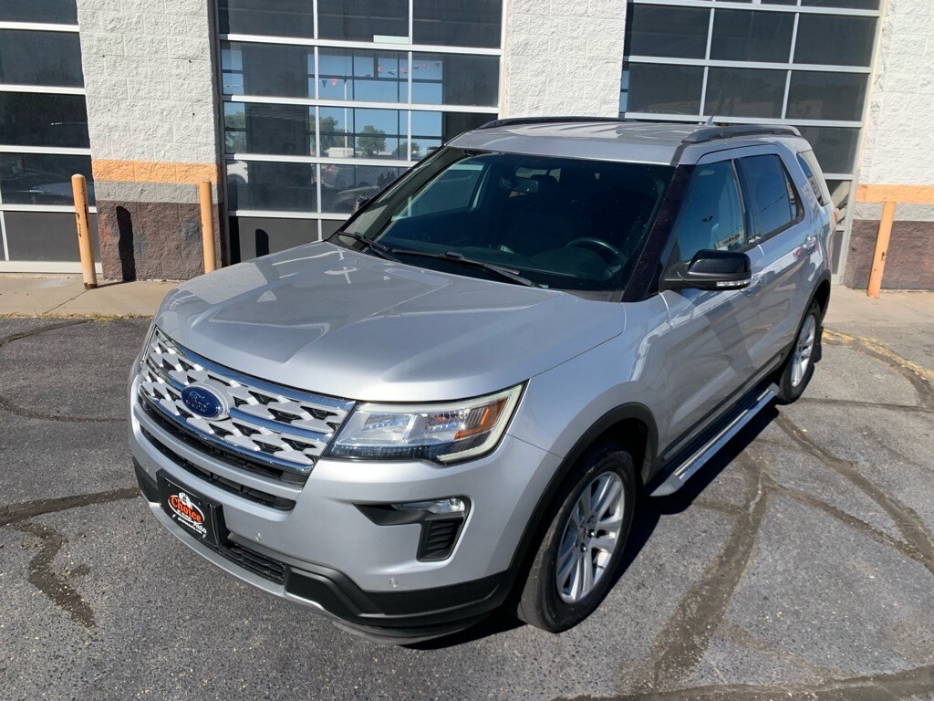 2018 Ford Explorer XLT photo 2