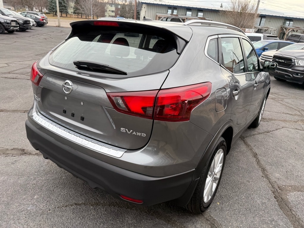 2018 Nissan Rogue Sport SV photo 4