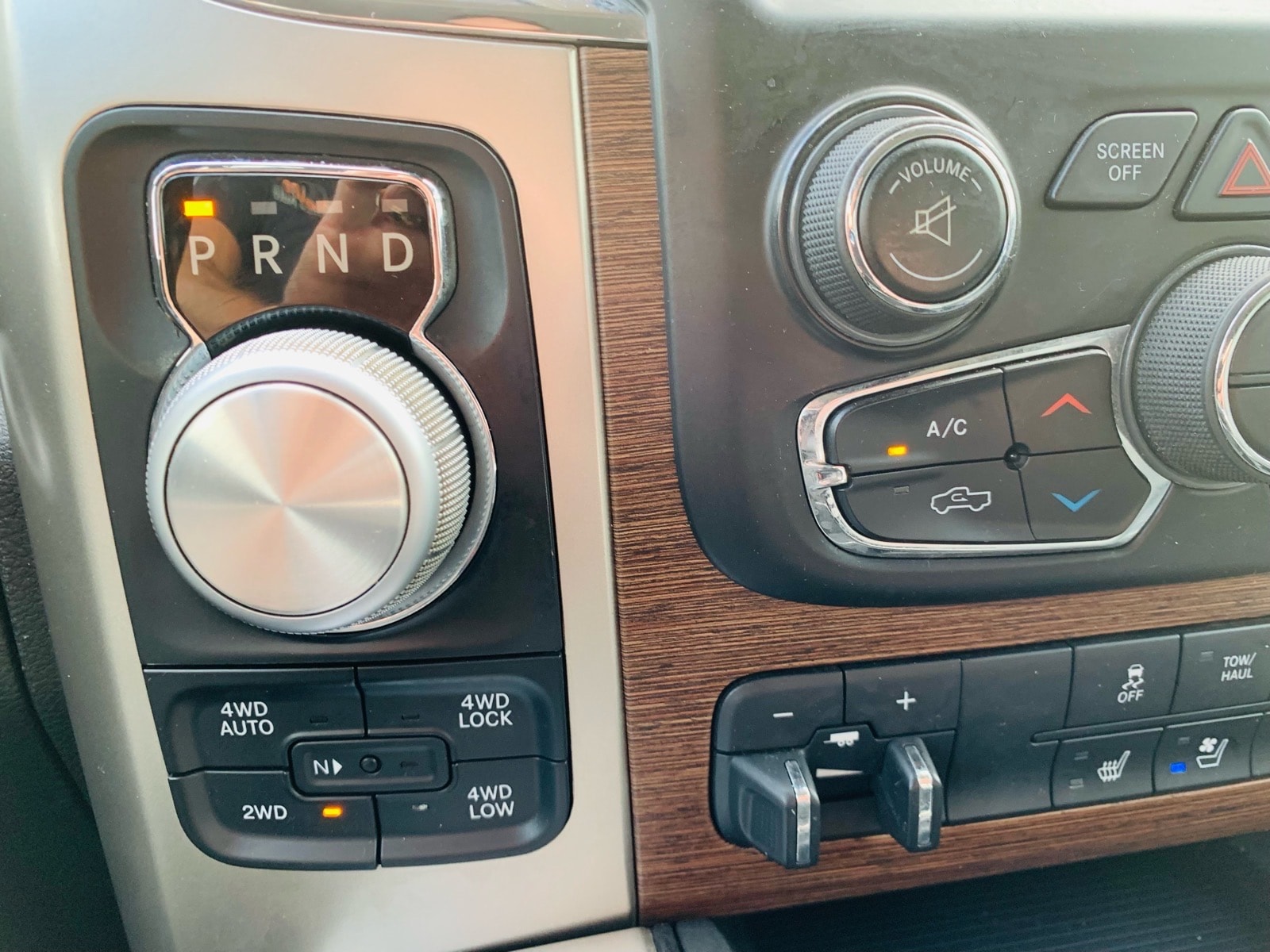 2016 RAM Ram 1500 Pickup Laramie - Photo 31