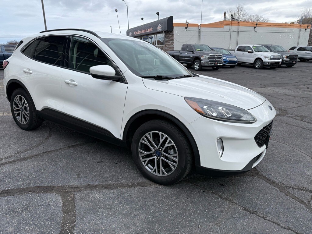 2020 Ford Escape SEL photo 2
