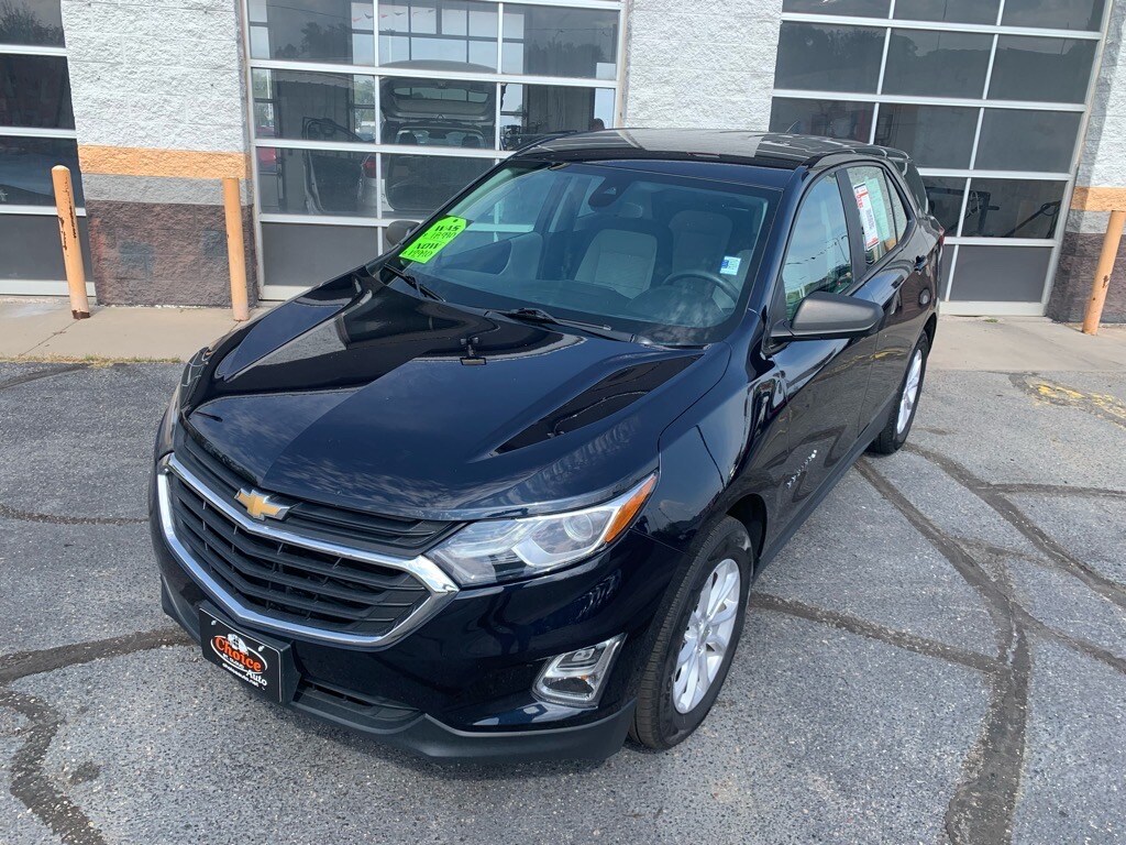 2021 Chevrolet Equinox LS photo 3