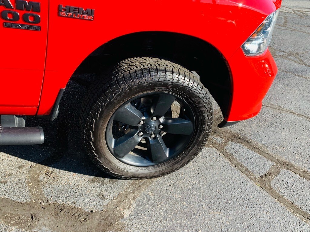 2019 Ram 1500 Classic Tradesman photo 2