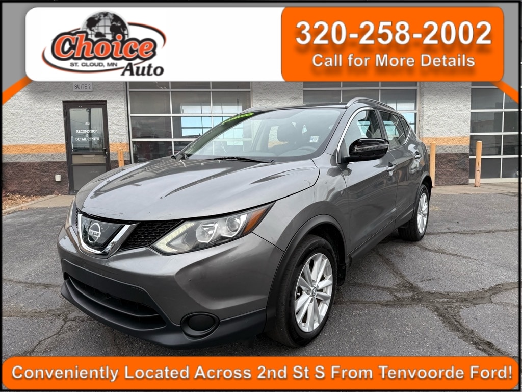 2018 Nissan Rogue Sport SV's photo
