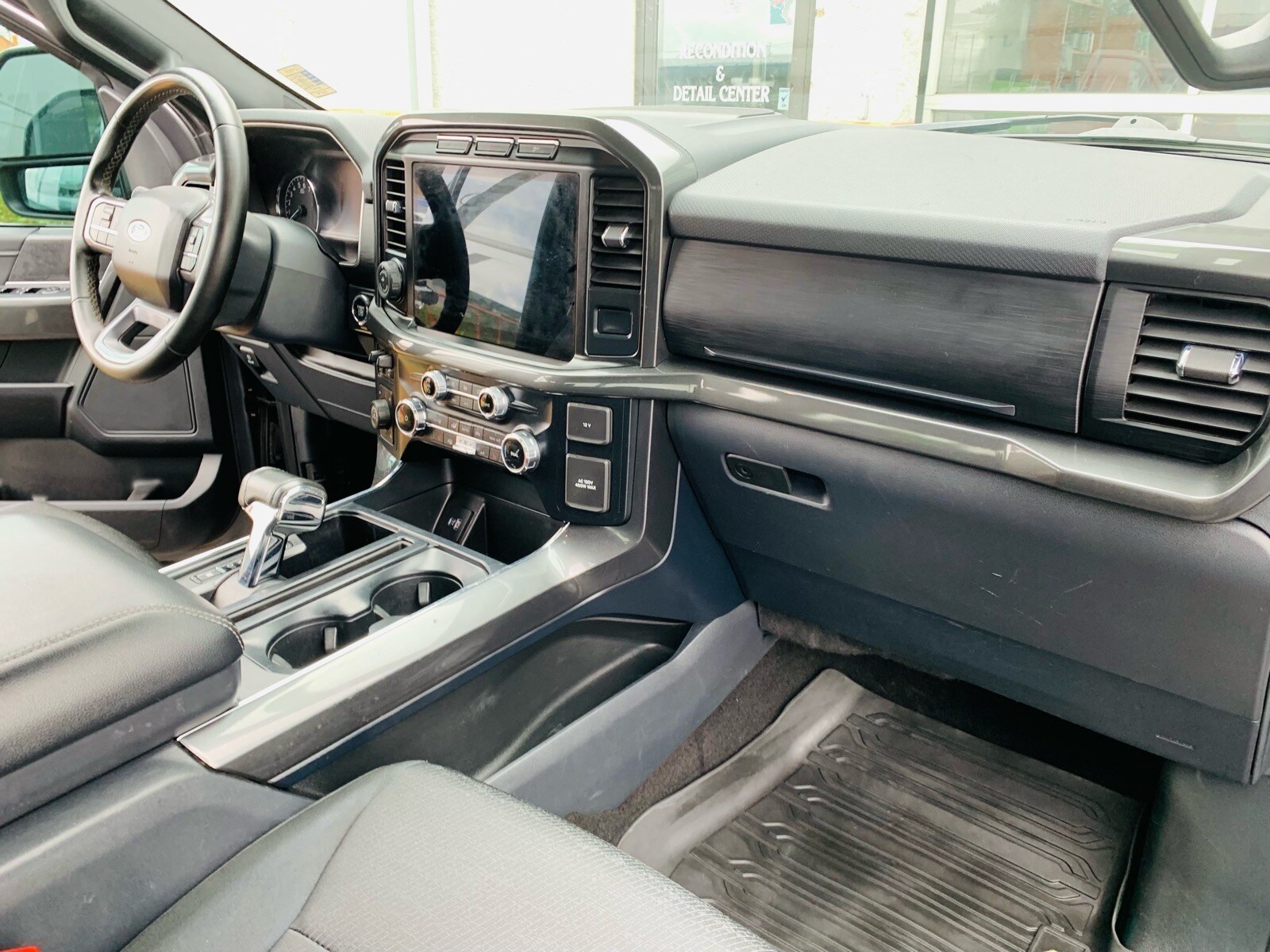 2023 Ford F-150 XLT - Photo 18
