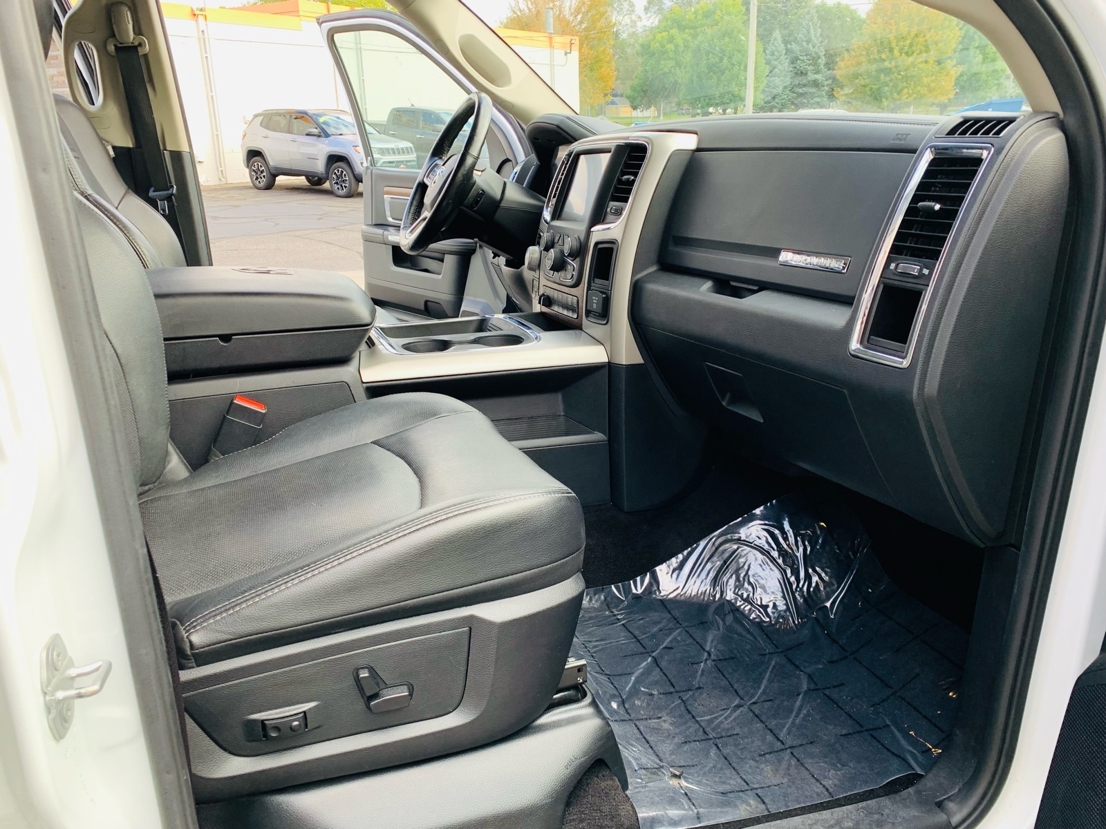 2016 RAM Ram 1500 Pickup Laramie - Photo 20