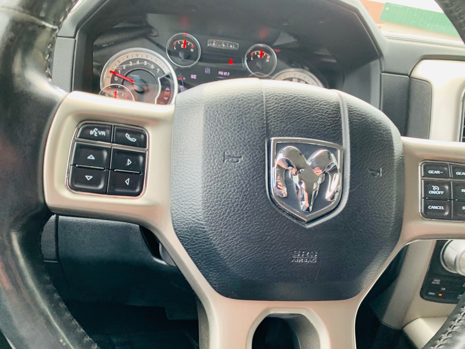 2017 RAM Ram 1500 Pickup Laramie - Photo 26
