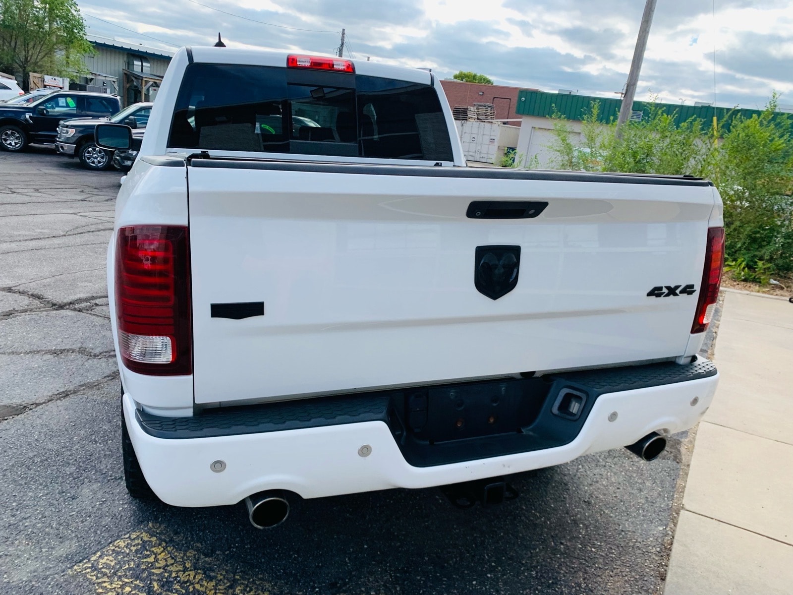 2016 RAM Ram 1500 Pickup Laramie - Photo 9