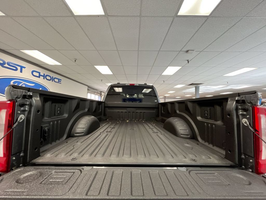 2026 Ford F-350 Super Duty XL - Photo 11