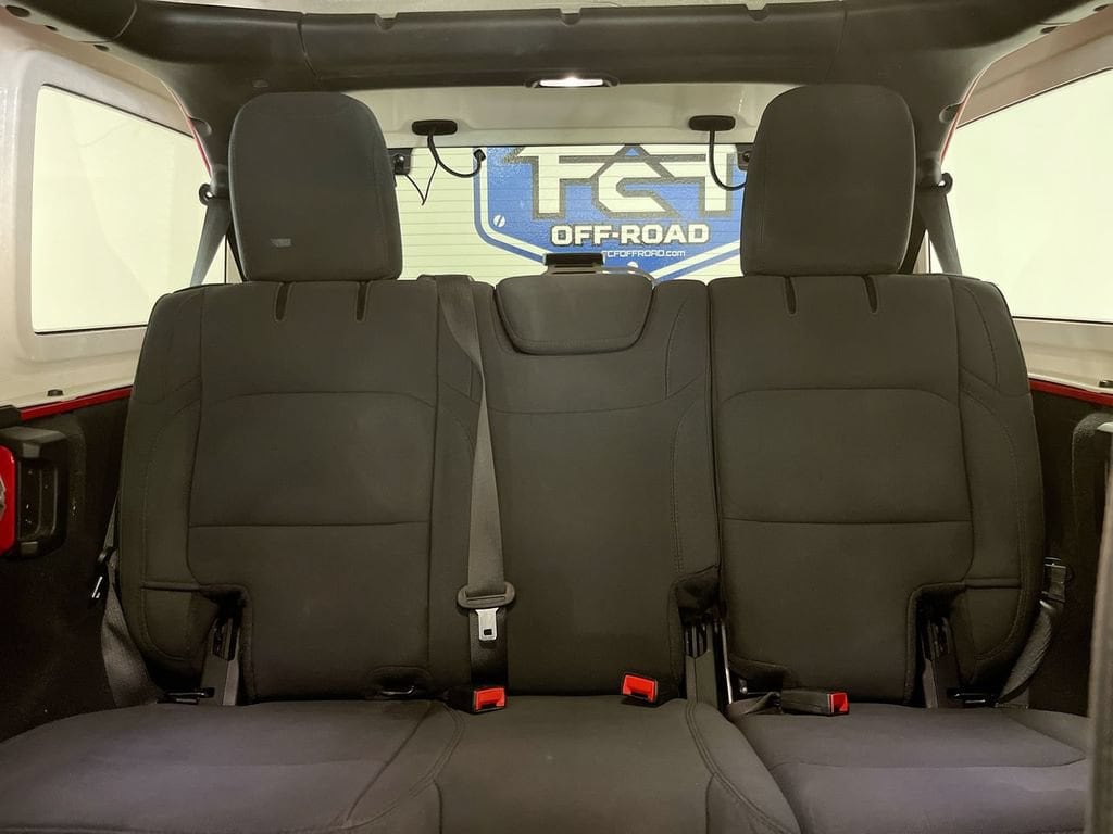 2020 Jeep Wrangler Unlimited Sahara - Photo 22