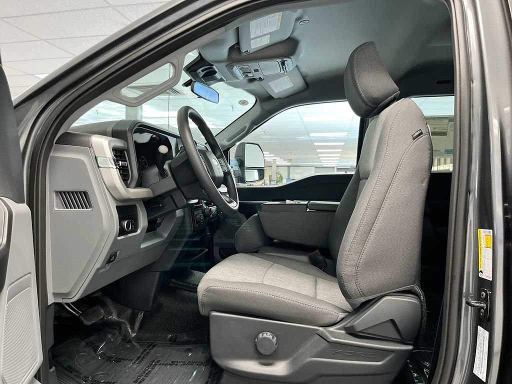 2026 Ford F-350 Super Duty XL - Photo 14