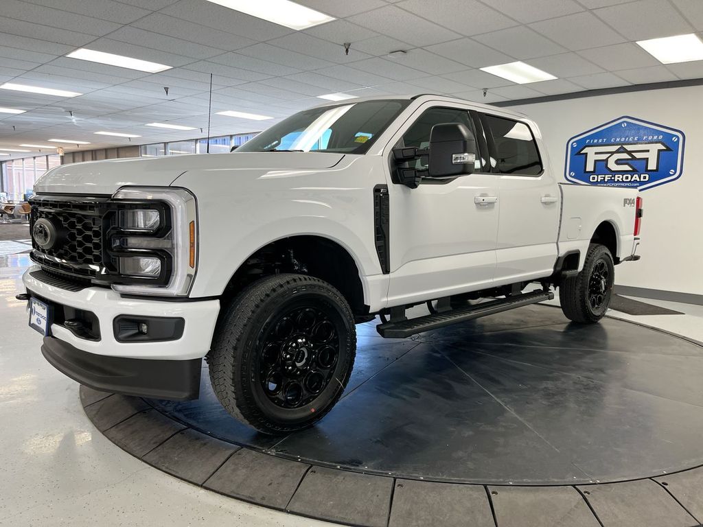 2026 Ford F-250 Super Duty XLT - Photo 4