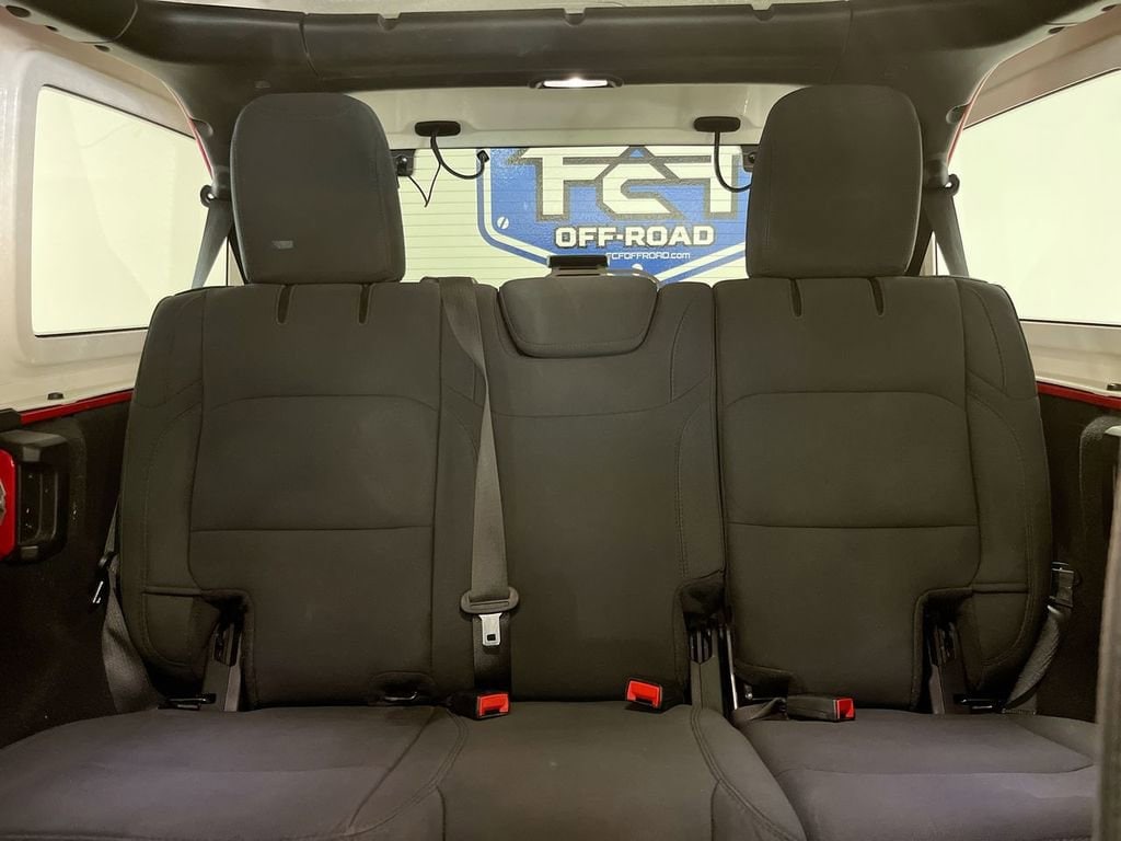 2020 Jeep Wrangler Unlimited Sahara - Photo 22