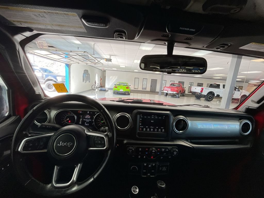 2020 Jeep Wrangler Unlimited Sahara - Photo 15