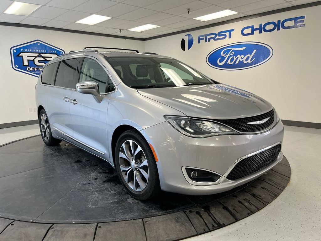 Used 2017 Chrysler Pacifica Limited with VIN 2C4RC1GGXHR752071 for sale in Rock Springs, WY