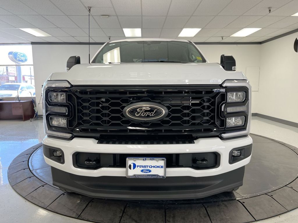 2026 Ford F-250 Super Duty XLT - Photo 3