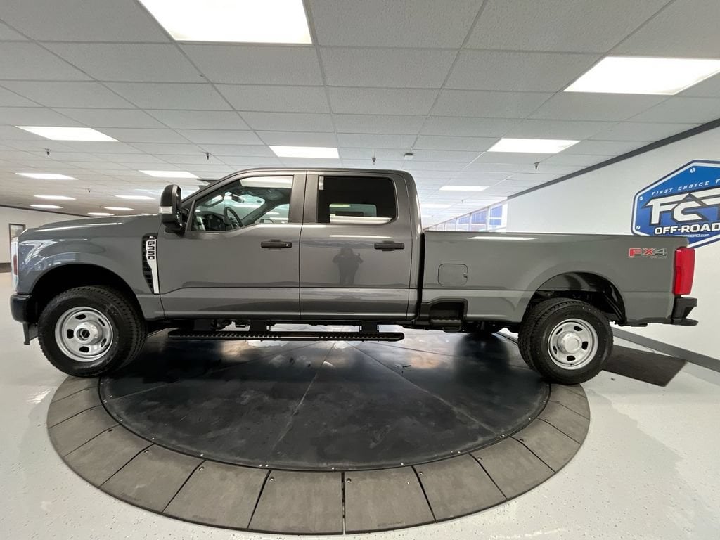 2026 Ford F-350 Super Duty XL - Photo 7