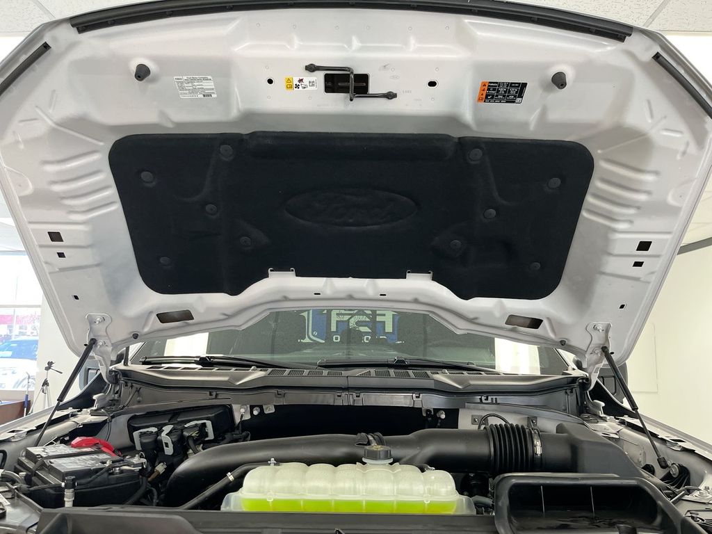 2025 Ford F-150 XLT - Photo 12