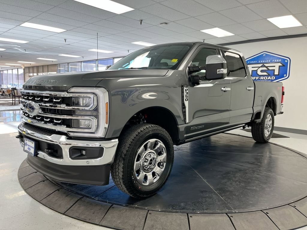 New 2026 Ford Super Duty F-350 SRW LARIAT