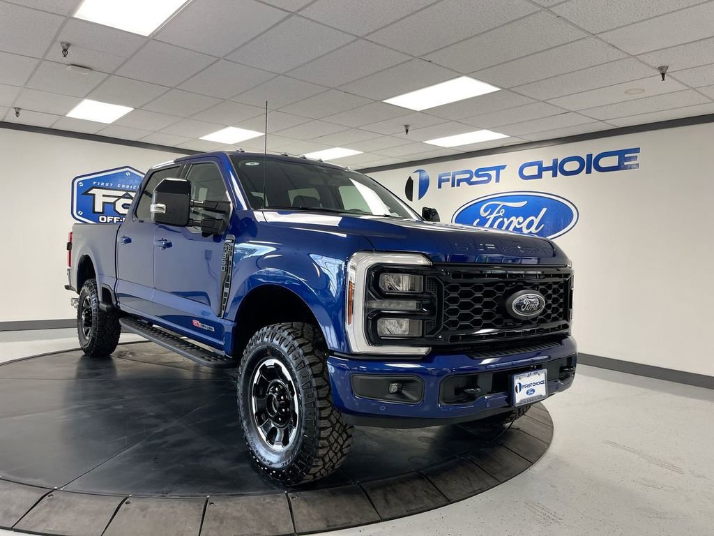 2026 Ford F-350 Lariat photo 2