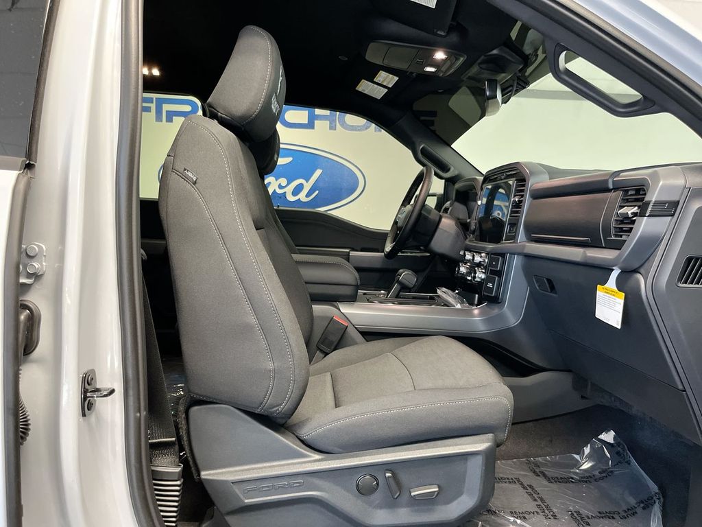 2025 Ford F-150 XLT - Photo 20