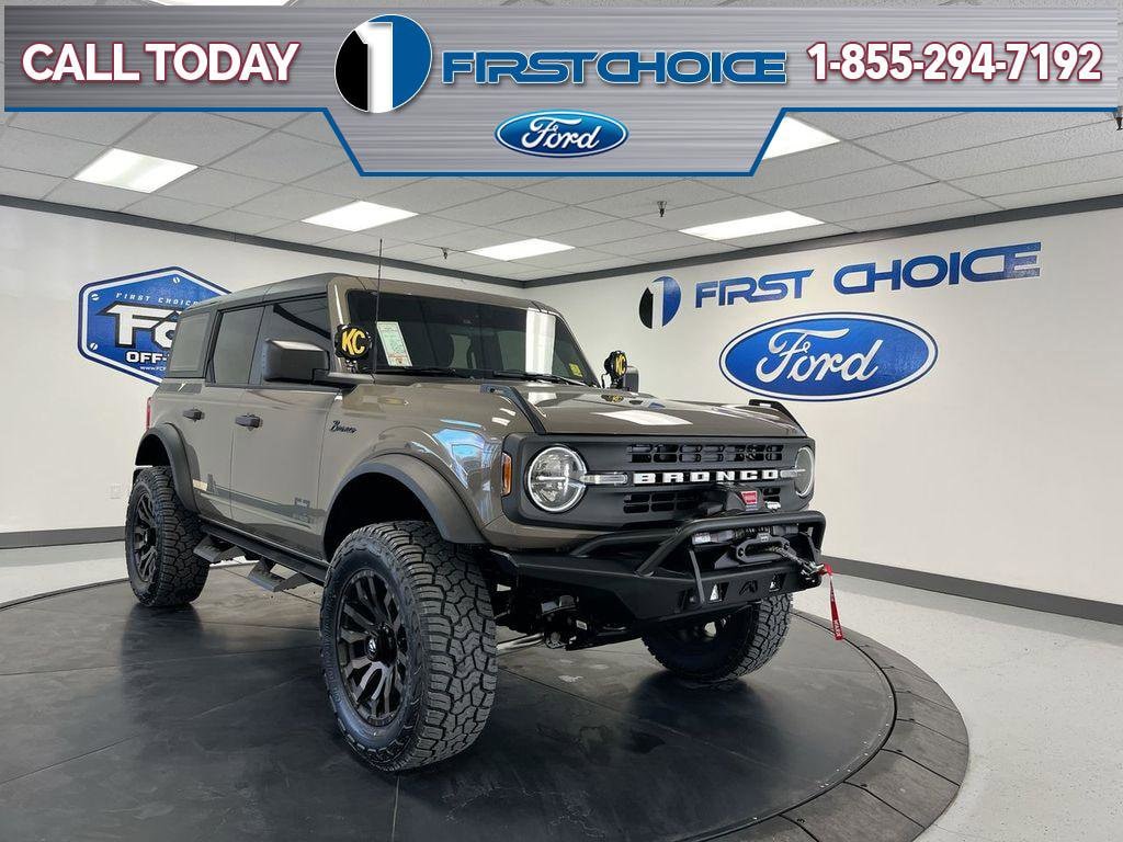 2025 Ford Bronco Base 4x4 