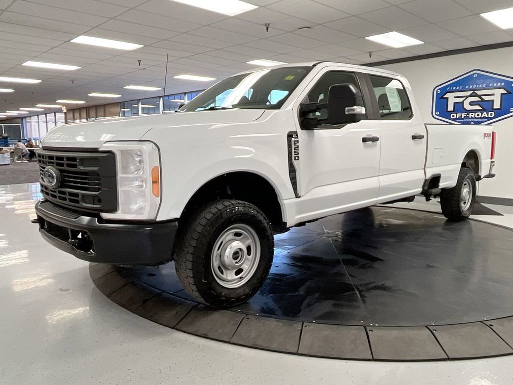 2023 Ford F-250 XL photo 3