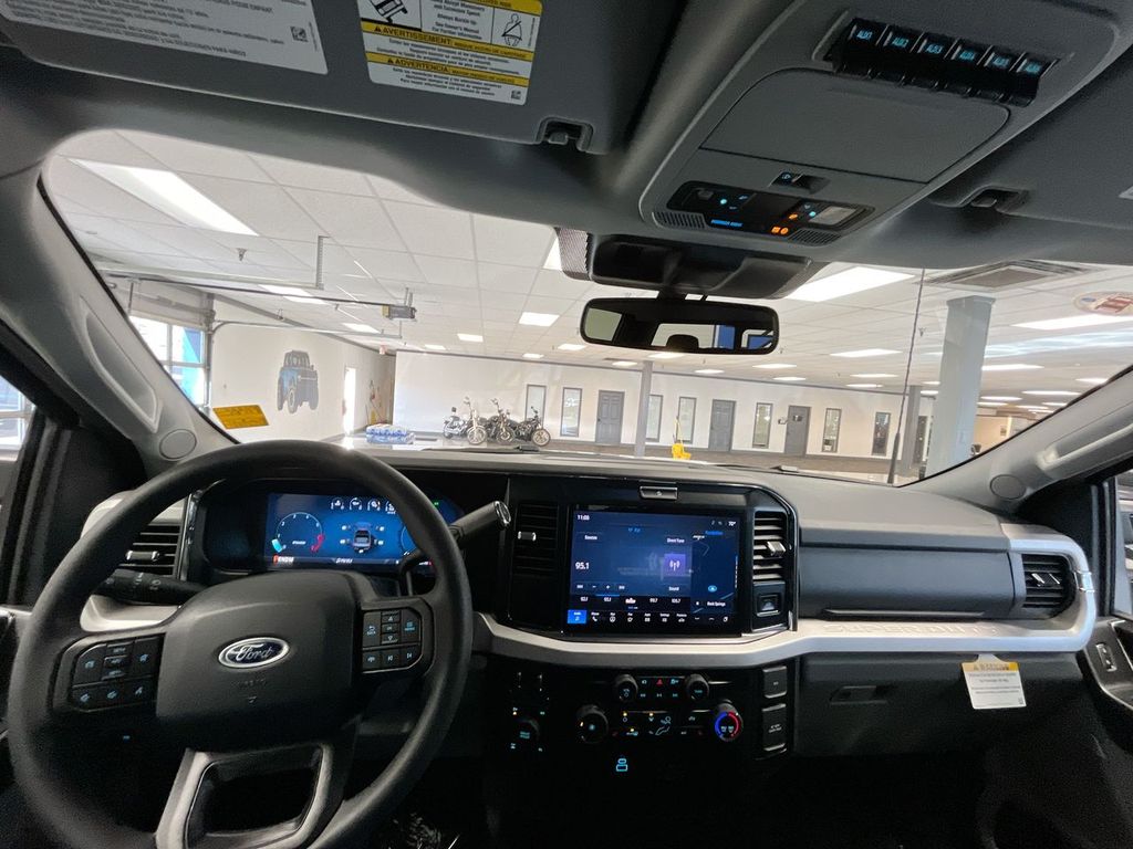 2026 Ford F-250 Super Duty XLT - Photo 15
