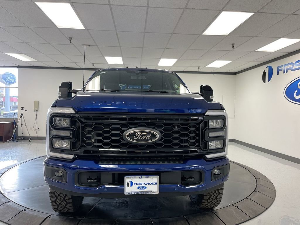 2026 Ford F-350 Lariat photo 3
