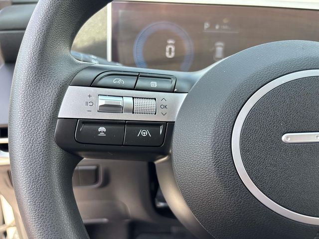 2025 Hyundai Tucson SE - Photo 18