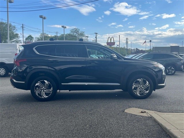 2022 Hyundai Santa Fe SEL photo 2