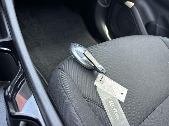 2025 Hyundai Tucson SE - Photo 23