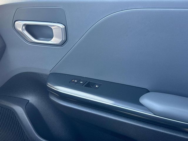 2025 Kia K4 LXS - Photo 28