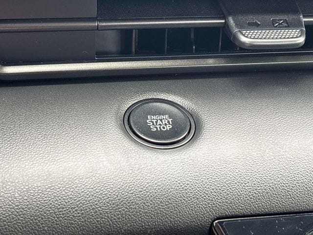 2025 Hyundai Elantra SEL - Photo 23
