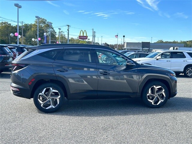 2022 Hyundai Tucson Limited photo 2