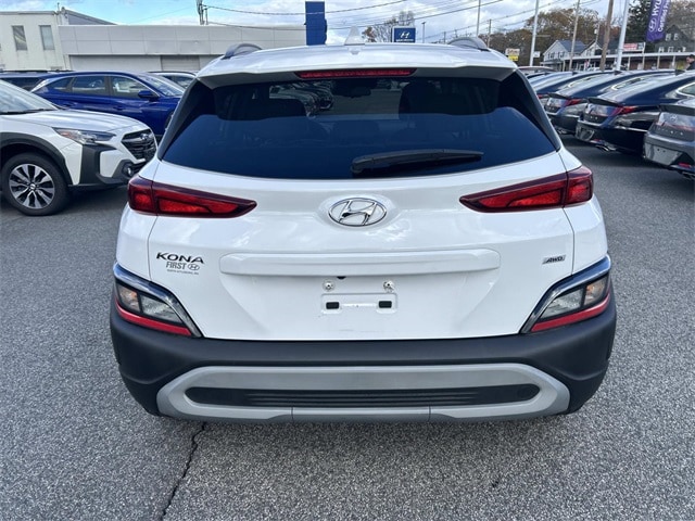 2023 Hyundai Kona SEL photo 2