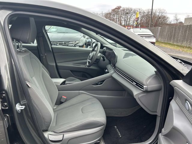2024 Hyundai Elantra SEL - Photo 15