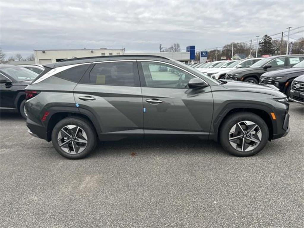 New 2026 Hyundai Tucson Hybrid SEL SUV