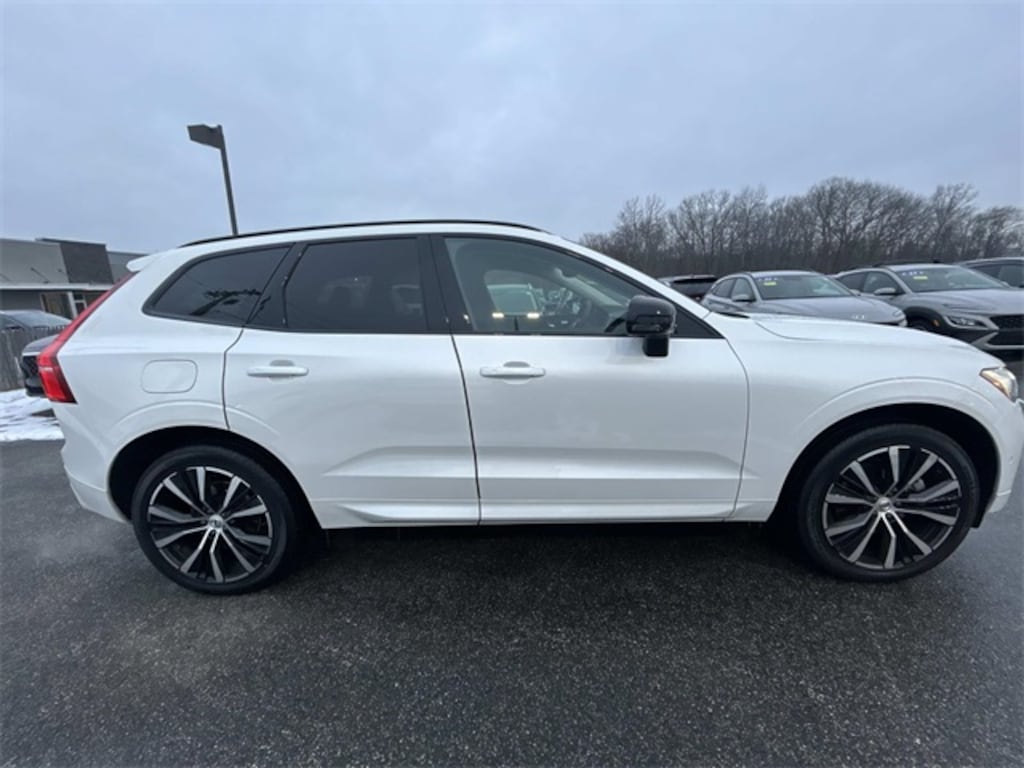 Certified 2024 Volvo XC60 B5 Plus Dark Theme SUV