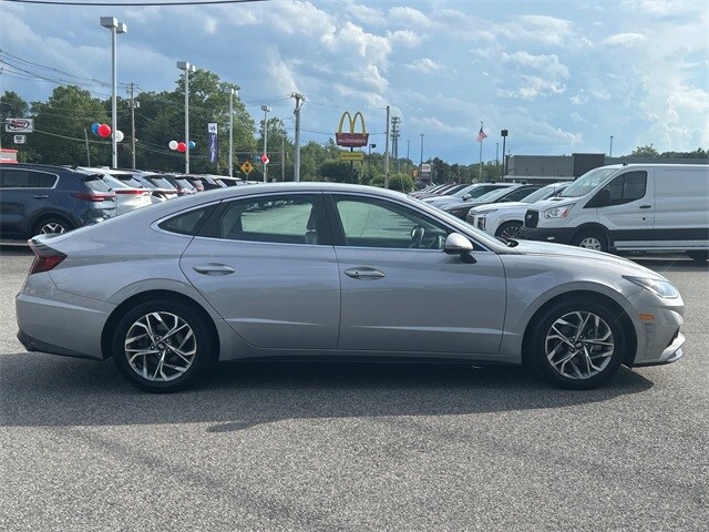 2023 Hyundai Sonata SEL photo 2