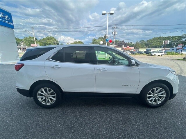 2019 Chevrolet Equinox LT photo 2