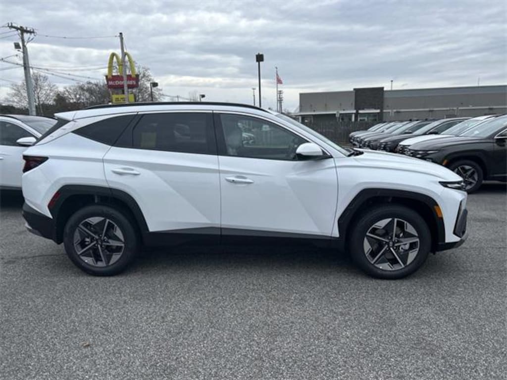 New 2026 Hyundai Tucson Hybrid SEL SUV